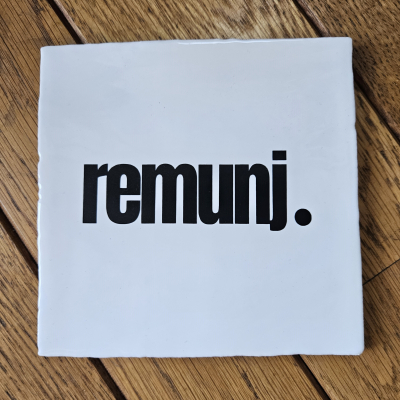 Remunj zwart wit