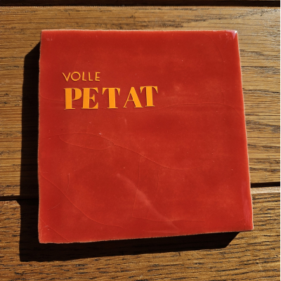 Volle petat rood