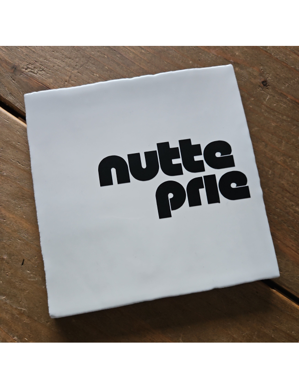 Nutte Prie zwart wit Nutte Prie zwart wit