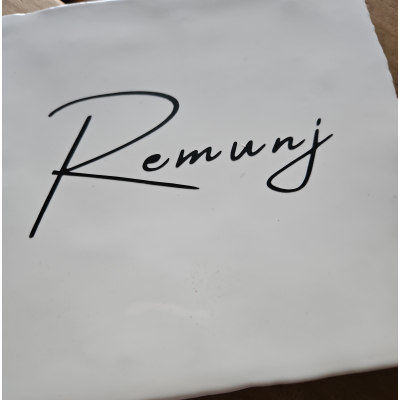 Remunj zwart wit
